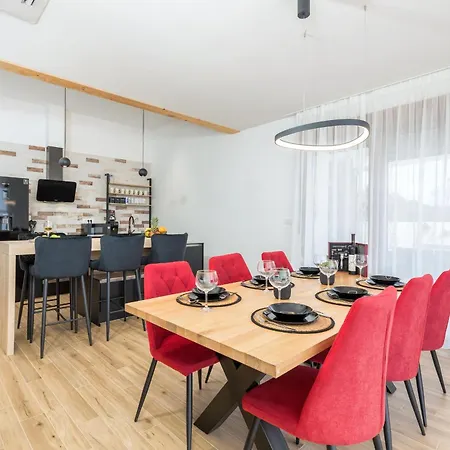 Strandnahe Grofica Mit Whirlpool Und Grill * Pula