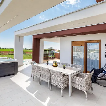 Villa Grofica, Pula Casa vacanze Pola